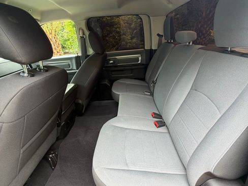 Used 2021 RAM 1500 4x4 Crew Cab Classic SLT image 7
