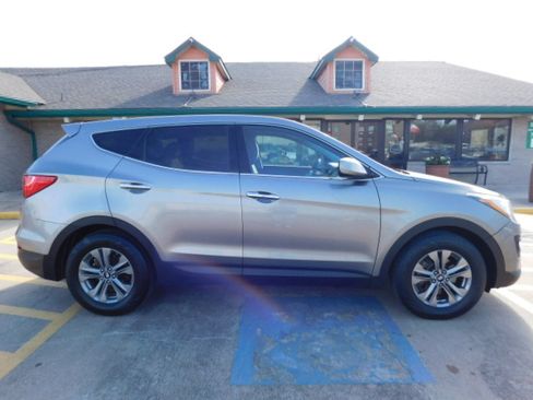 Used 2015 Hyundai Santa Fe Sport image 10