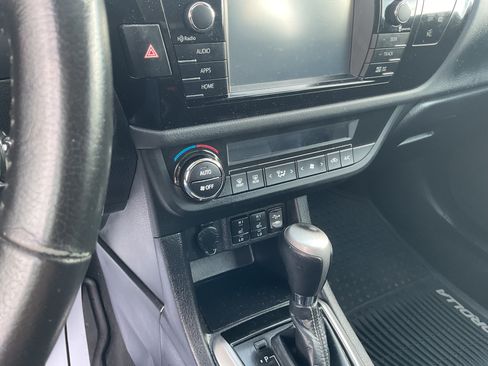 Used 2016 Toyota Corolla S Premium image 14