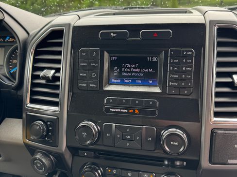 Used 2016 Ford F150 4x4 SuperCrew image 24