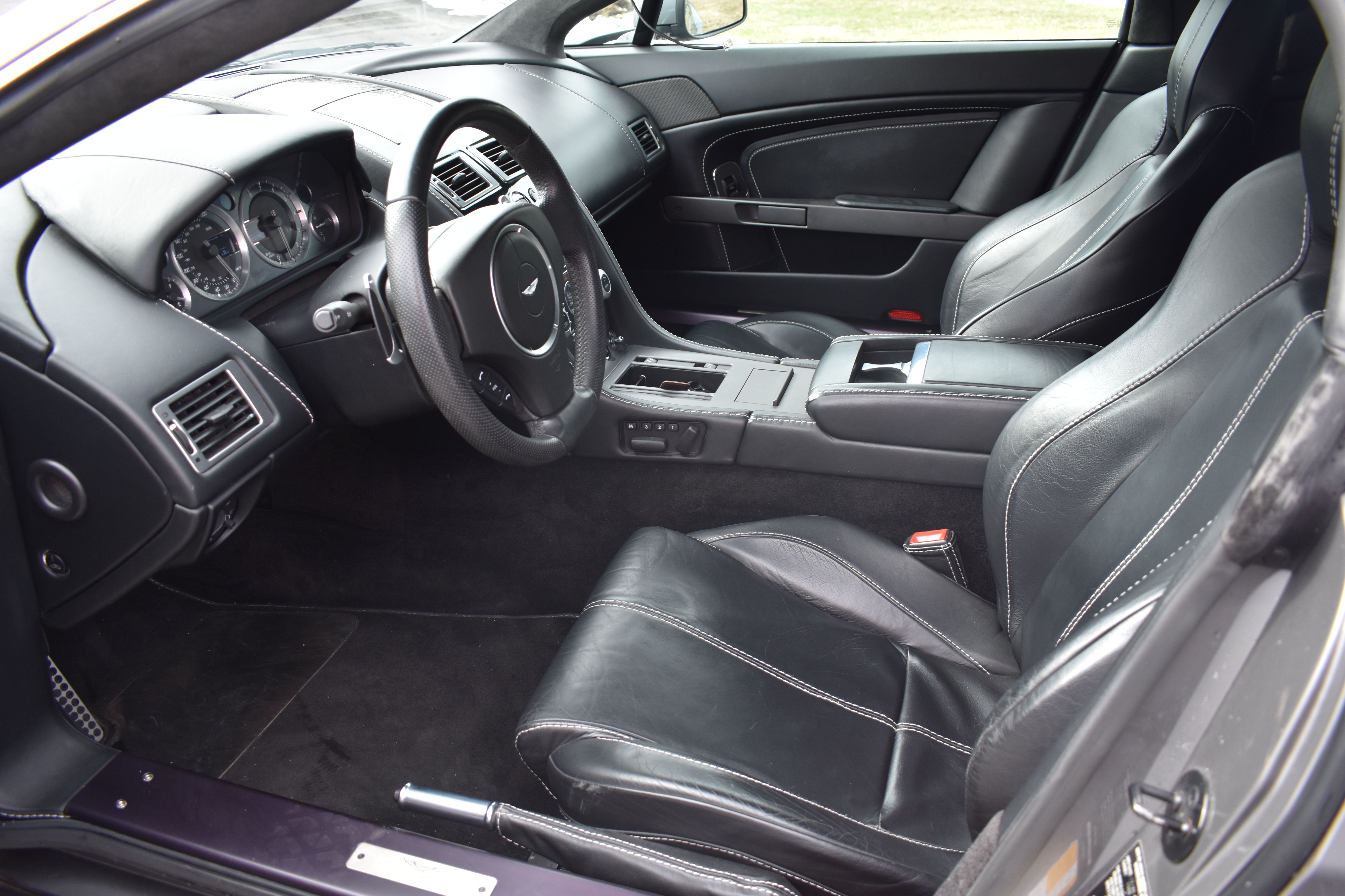 Used 2009 Aston Martin V8 Vantage Roadster RWD image 36