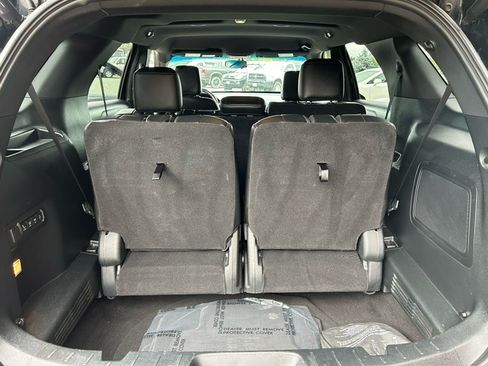 Used 2018 Ford Explorer Sport image 16