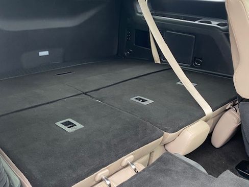 Used 2022 Ford Expedition Limited image 21