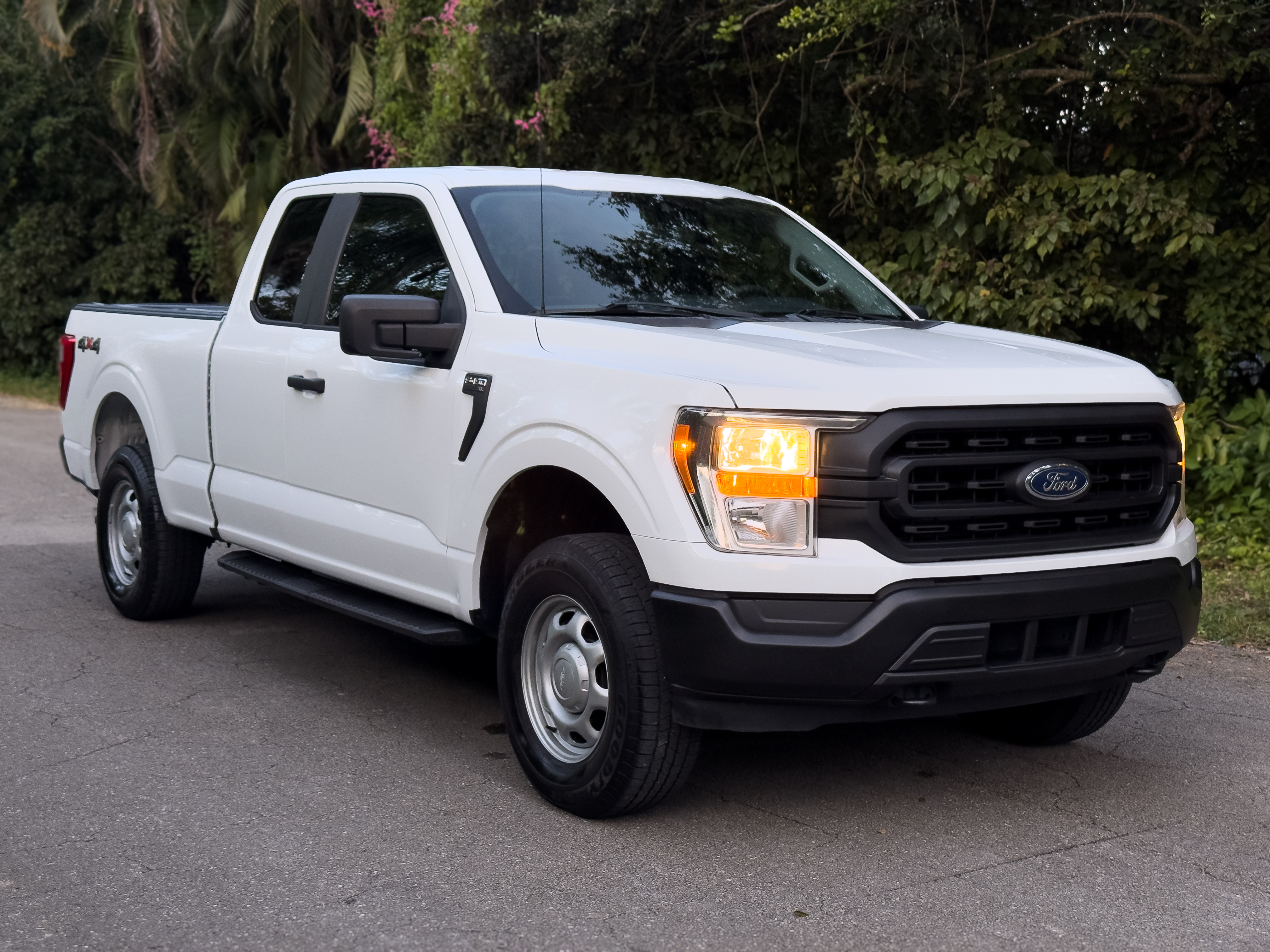 Used 2021 Ford F150 4x4 SuperCab image 2