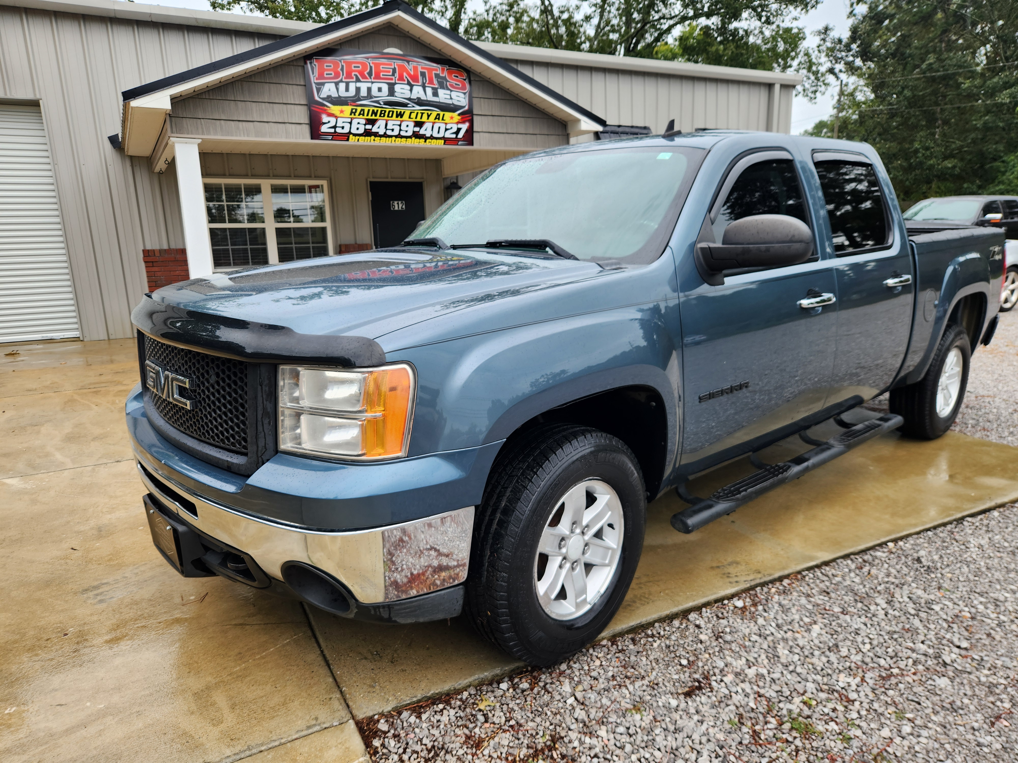 Used 2012 GMC Sierra 1500 4x4 Crew Cab SLE image 2