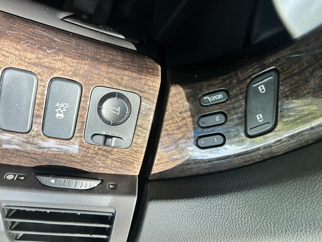 Used 2011 Acura MDX w/ Technology Package AWD/4WD image 21