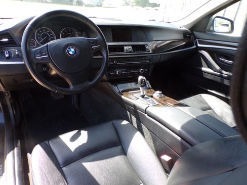 Used 2013 BMW 528i Sedan RWD image 8