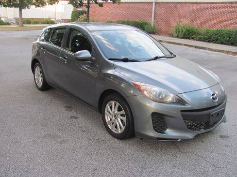 Used 2013 MAZDA MAZDA3 i Touring image 3