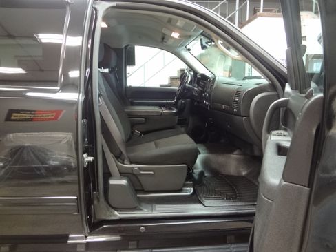 Used 2011 Chevrolet Silverado 2500 LT image 21