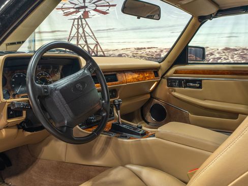 Used 1995 Jaguar XJS 4.0 Convertible image 14