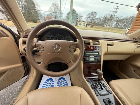 Used 2000 Mercedes-Benz E 430 image 10