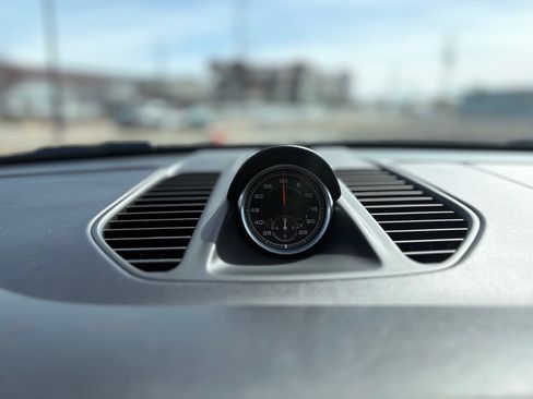 Used 2015 Porsche 911 Carrera 4S image 17