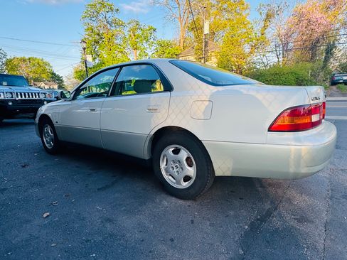Used 1999 Lexus ES 300 FWD image 4