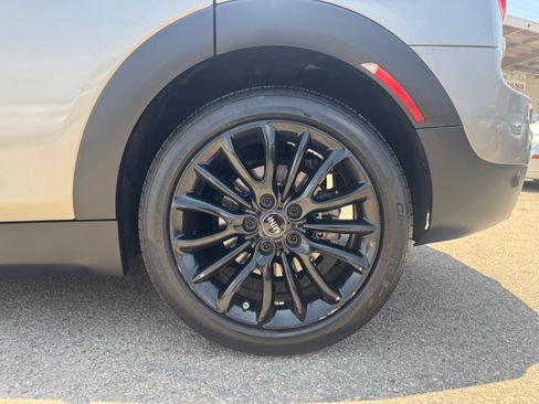 Used 2016 MINI Cooper Clubman FWD image 15