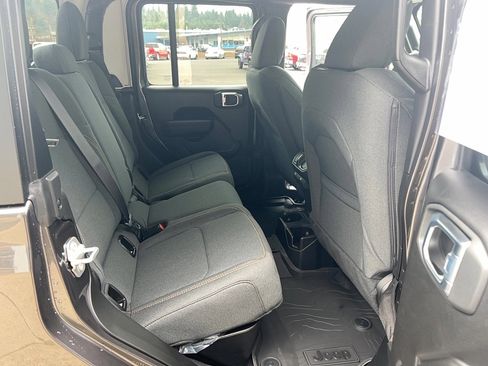 New 2026 Jeep Gladiator Sport image 27