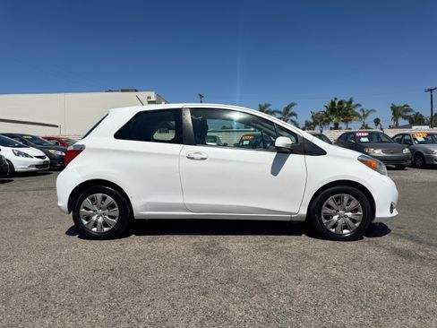 Used 2012 Toyota Yaris 2-Door Hatchback FWD image 10