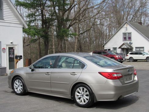 Used 2016 Subaru Legacy 2.5i Premium image 5