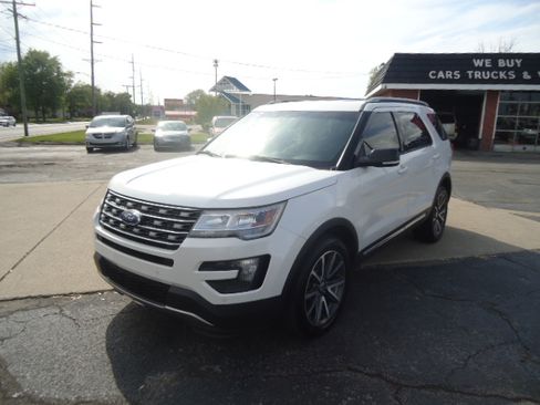 Used 2016 Ford Explorer 4WD XLT image 12