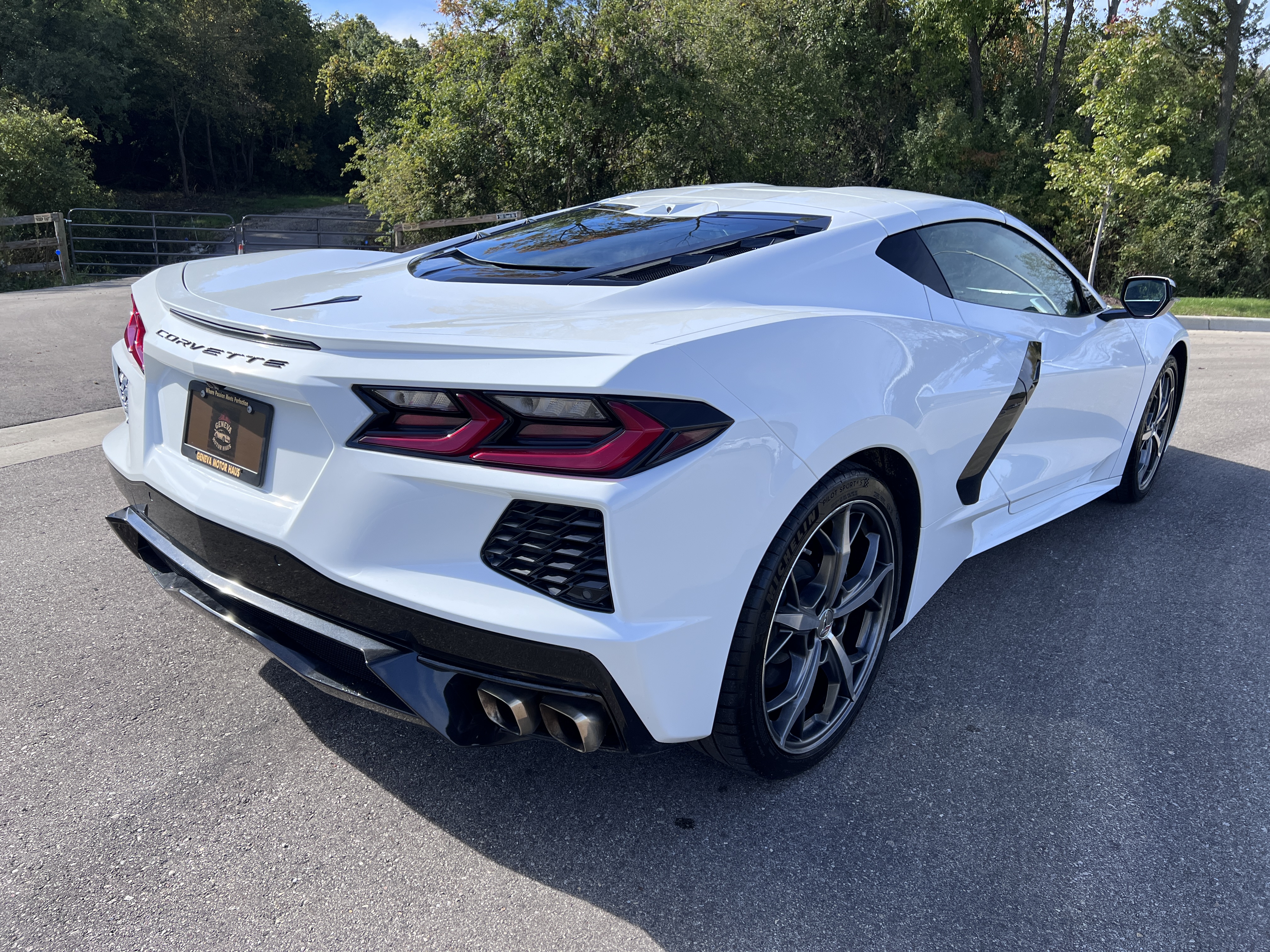 Used 2020 Chevrolet Corvette Stingray Premium Cpe w/ 3LT RWD image 16