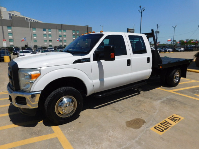 Used 2012 Ford F350 4x4 Crew Cab DRW Super Duty image 4