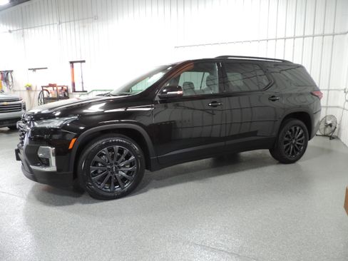 Used 2023 Chevrolet Traverse RS image 4