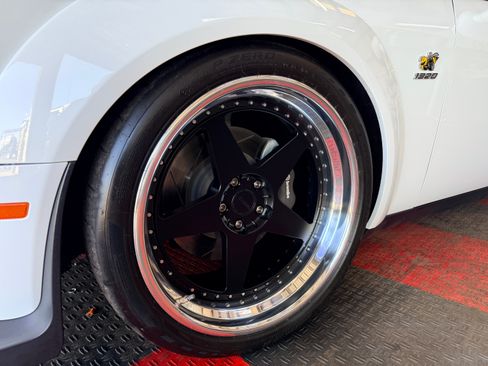 Used 2019 Dodge Challenger R/T Scat Pack Widebody RWD image 12