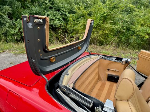 Used 1988 Mercedes-Benz 560 SL UNAVAIL image 27