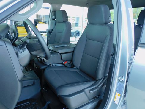 Used 2025 Chevrolet Silverado 2500 Custom image 22