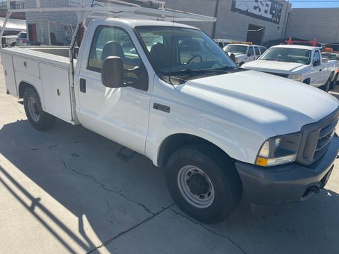 Used 2003 Ford F350 image 7