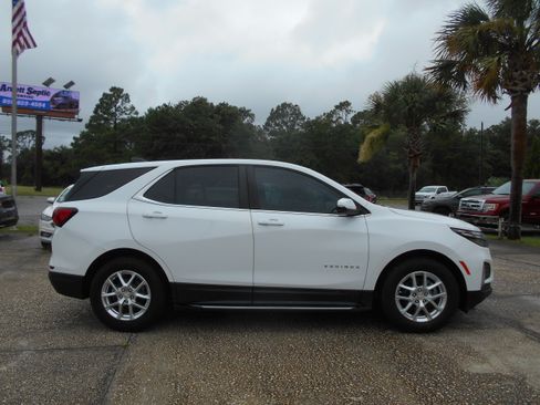 Used 2022 Chevrolet Equinox FWD LT w/ 1LT image 4