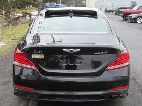 Used 2021 Genesis G70 2.0T Elite image 8