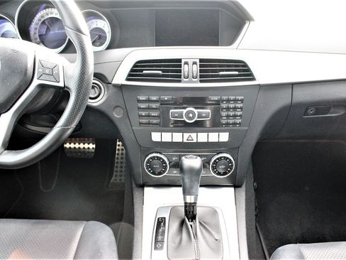 Used 2013 Mercedes-Benz C 250 Sedan image 19