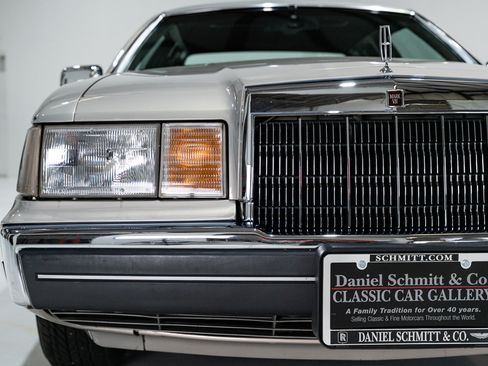 Used 1990 Lincoln Mark VII Blass image 31