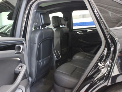 Used 2023 Porsche Macan UNAVAIL AWD/4WD image 38