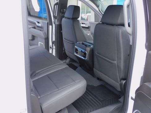 Used 2024 Chevrolet Silverado 2500 LTZ image 29