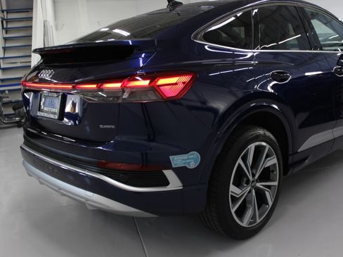 Used 2024 Audi Q4 e-tron Premium Plus image 7