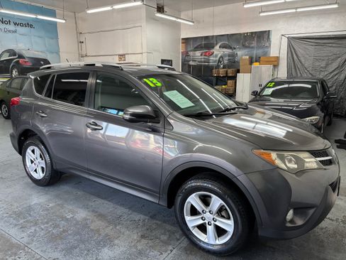 Used 2013 Toyota RAV4 XLE image 1