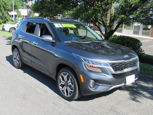 Used 2021 Kia Seltos AWD SX image 1