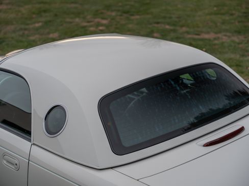 Used 2003 Ford Thunderbird image 27