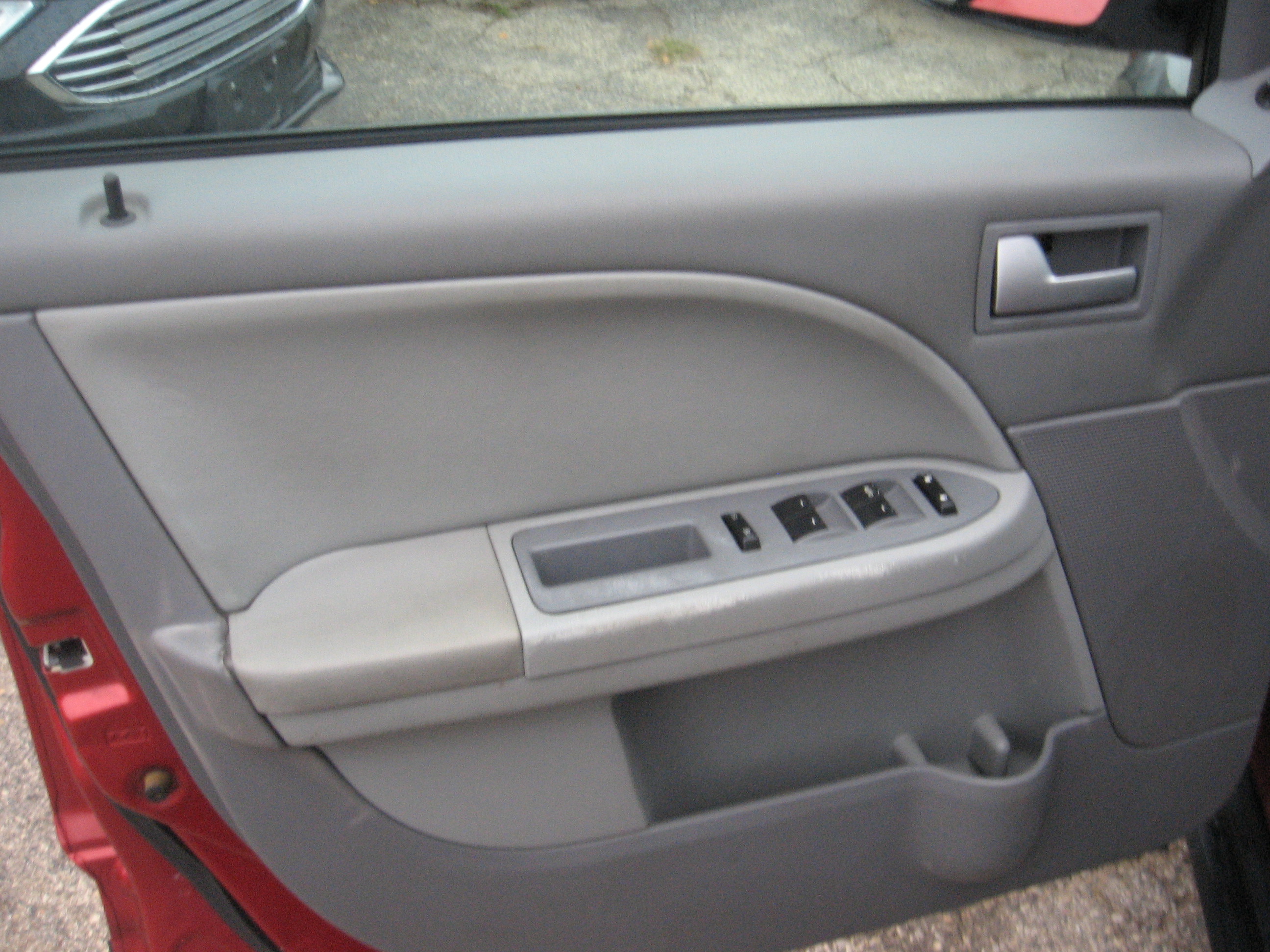 Used 2006 Ford Freestyle SEL FWD image 8