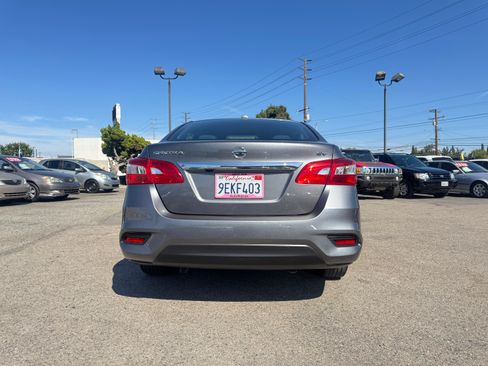 Used 2019 Nissan Sentra SV FWD image 6