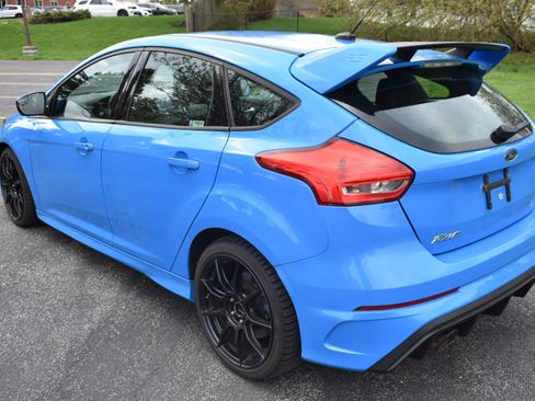 Used 2017 Ford Focus RS AWD/4WD image 32