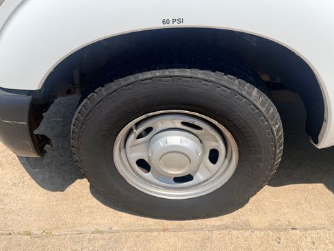 Used 2013 Ford F350 2WD Regular Cab Super Duty image 31