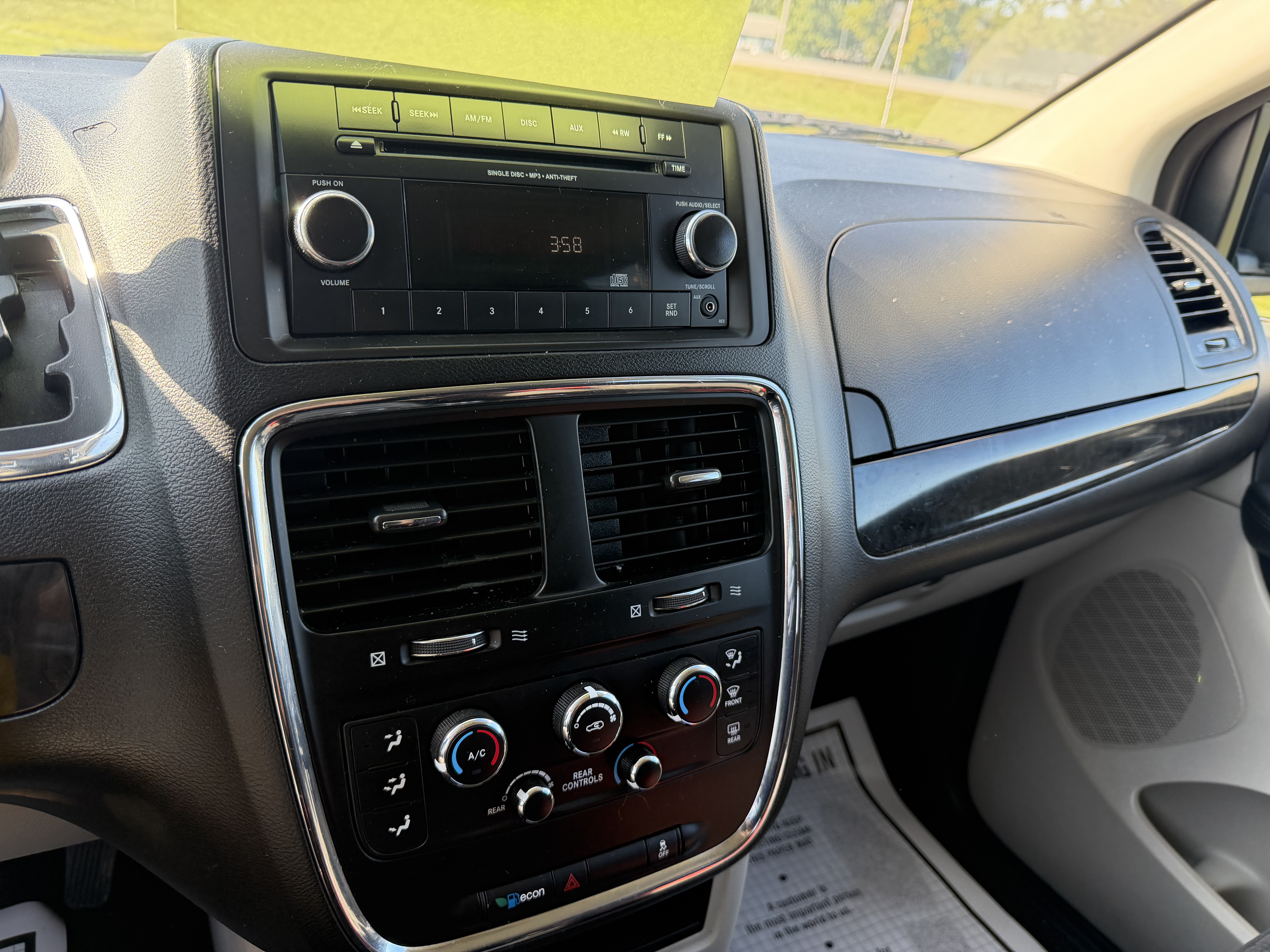 Used 2015 Dodge Grand Caravan UNAVAIL FWD image 14