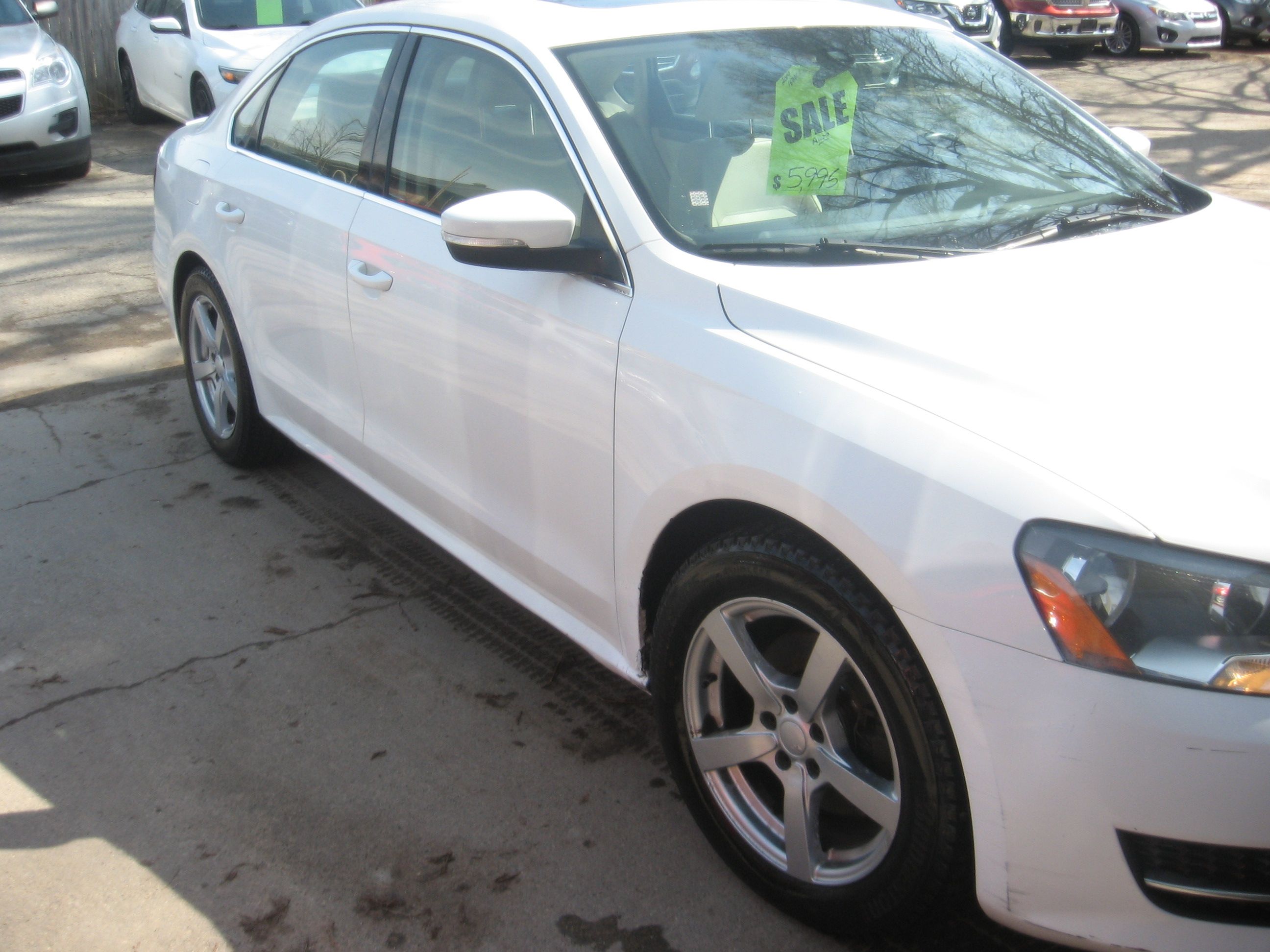 Used 2014 Volkswagen Passat 2.5 SE FWD image 3