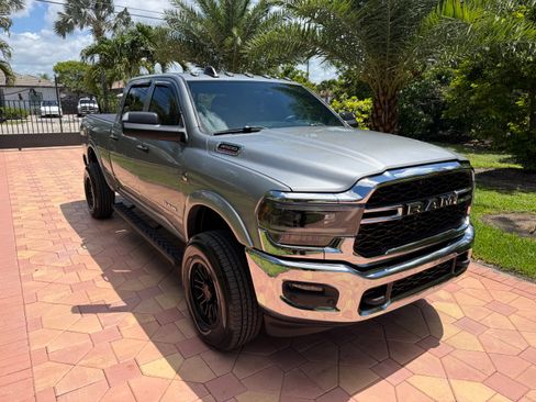Used 2021 RAM 3500 4x4 Crew Cab Tradesman image 2