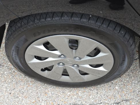 Used 2020 Kia Rio S Hatchback FWD image 25