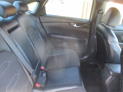 Used 2021 Kia Forte GT-Line Sedan FWD image 13