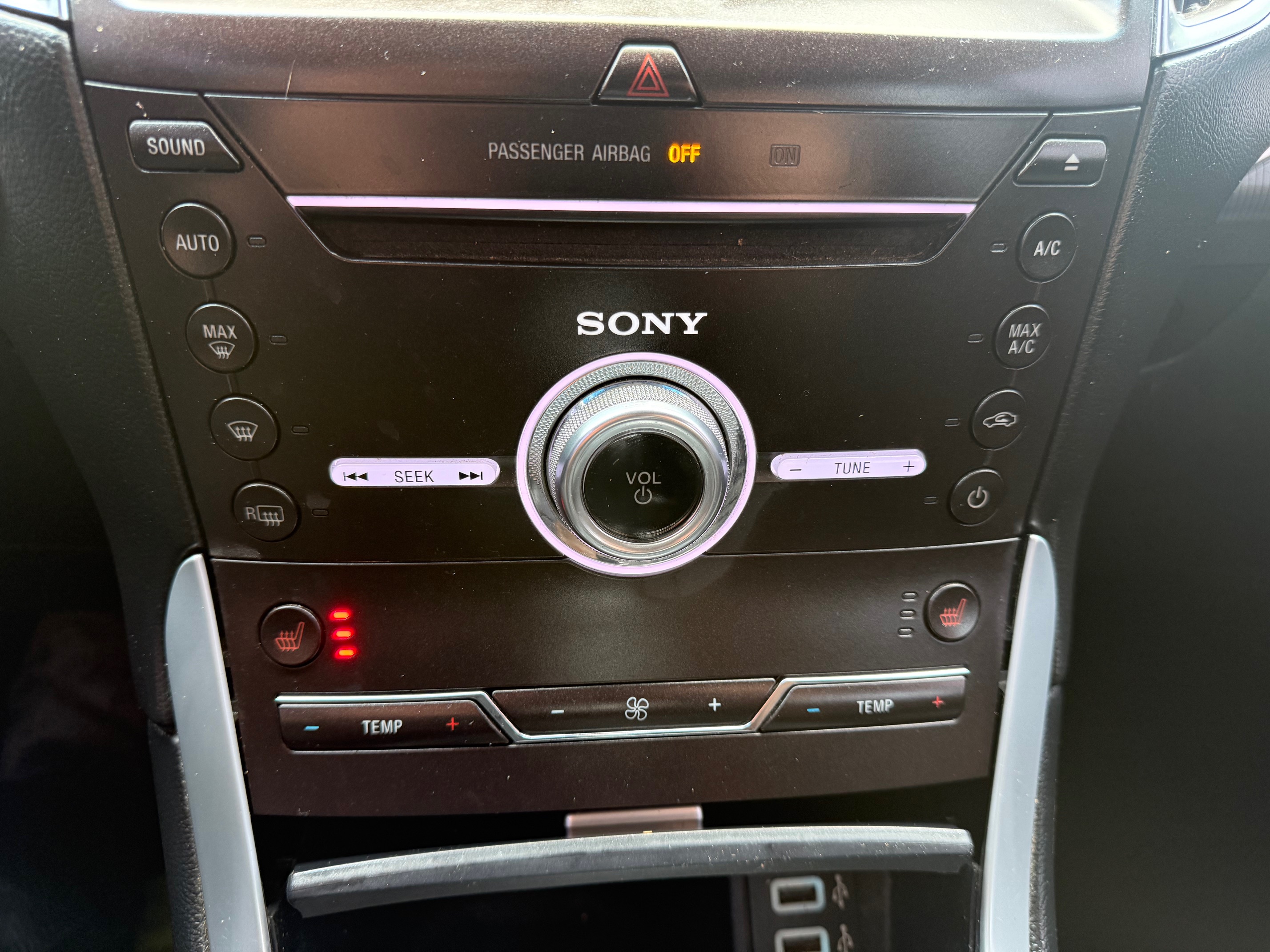 Used 2018 Ford Edge Titanium AWD/4WD image 13