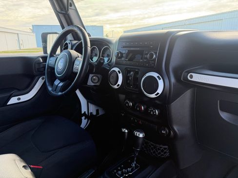 Used 2013 Jeep Wrangler Unlimited Sport image 60